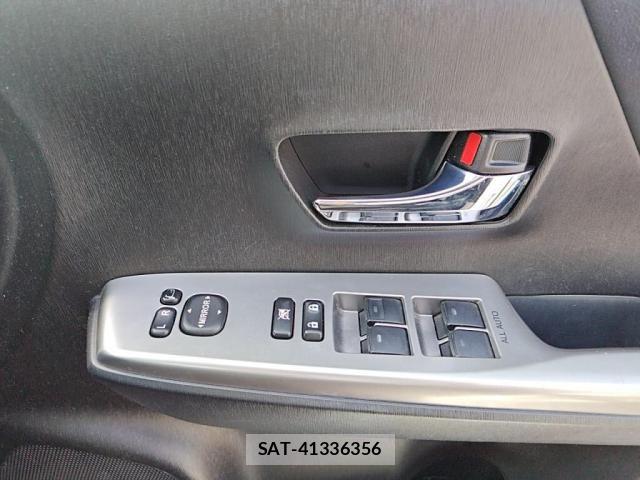 Toyota PRIUS ALPHA 2016-01 7223904-19