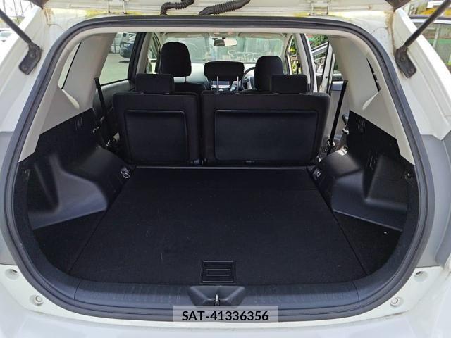 Toyota PRIUS ALPHA 2016-01 7223904-23