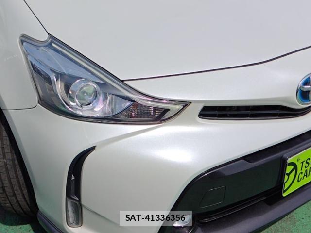 Toyota PRIUS ALPHA 2016-01 7223904-27
