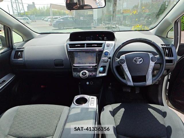 Toyota PRIUS ALPHA 2016-01 7223904-2