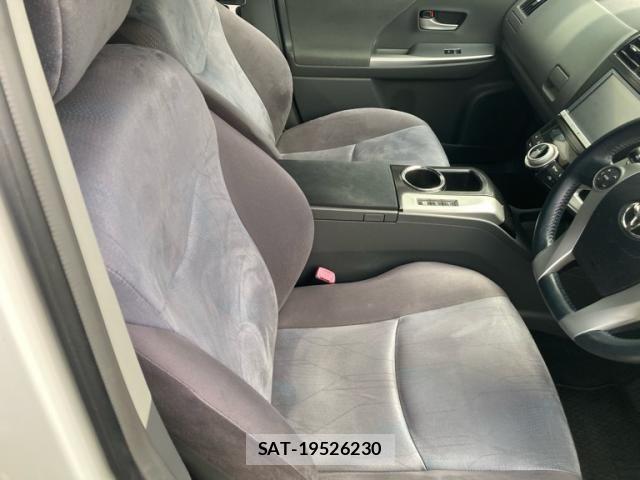 Toyota PRIUS ALPHA 2012-08 7223899-9