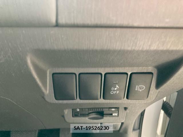 Toyota PRIUS ALPHA 2012-08 7223899-12