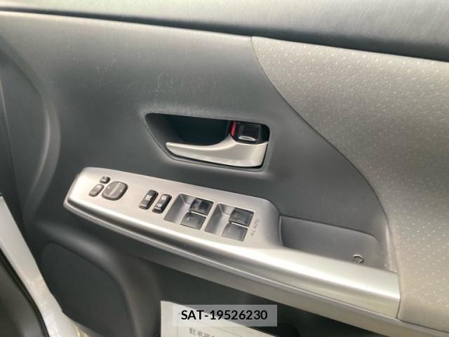 Toyota PRIUS ALPHA 2012-08 7223899-14