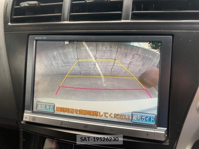 Toyota PRIUS ALPHA 2012-08 7223899-18