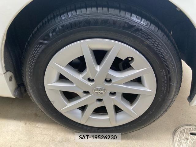 Toyota PRIUS ALPHA 2012-08 7223899-24