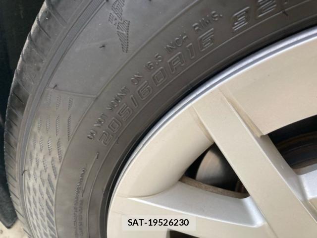 Toyota PRIUS ALPHA 2012-08 7223899-27