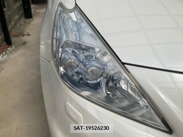 Toyota PRIUS ALPHA 2012-08 7223899-7