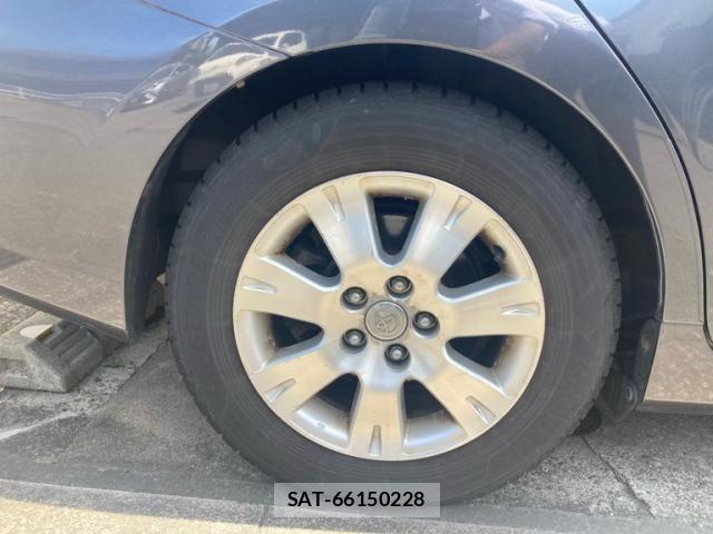 Toyota PRIUS ALPHA 2013-04 7215554-8