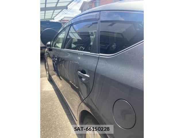 Toyota PRIUS ALPHA 2013-04 7215554-10