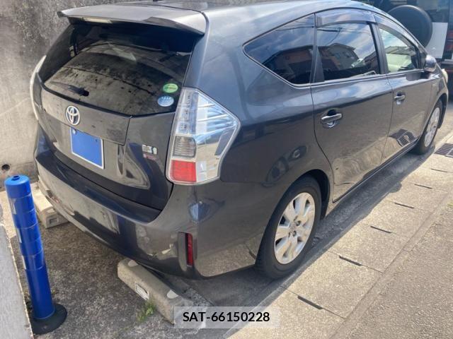 Toyota PRIUS ALPHA 2013-04 7215554-11