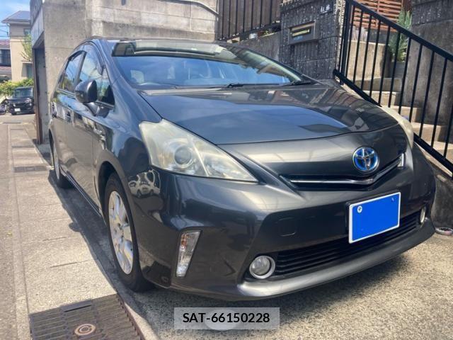 Toyota PRIUS ALPHA 2013-04 7215554-0