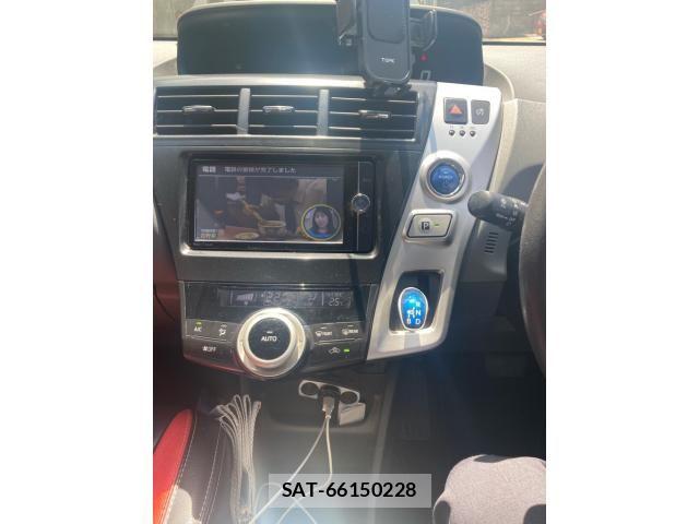Toyota PRIUS ALPHA 2013-04 7215554-21