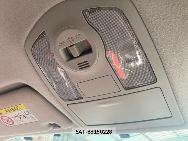 Toyota PRIUS ALPHA 2013-04 7215554-23