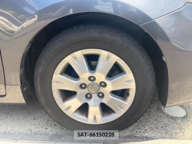 Toyota PRIUS ALPHA 2013-04 7215554-6