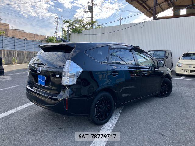 Toyota PRIUS ALPHA 2013-03 7215548-2