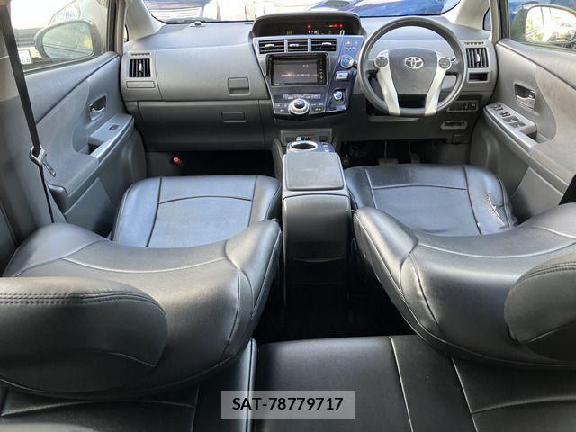 Toyota PRIUS ALPHA 2013-03 7215548-5