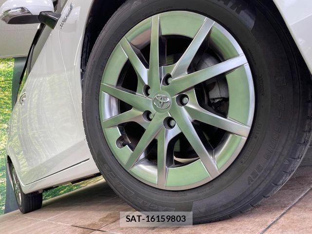 Toyota PRIUS ALPHA 2014-08 7218491-12