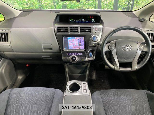 Toyota PRIUS ALPHA 2014-08 7218491-1