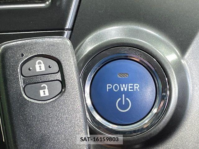 Toyota PRIUS ALPHA 2014-08 7218491-6