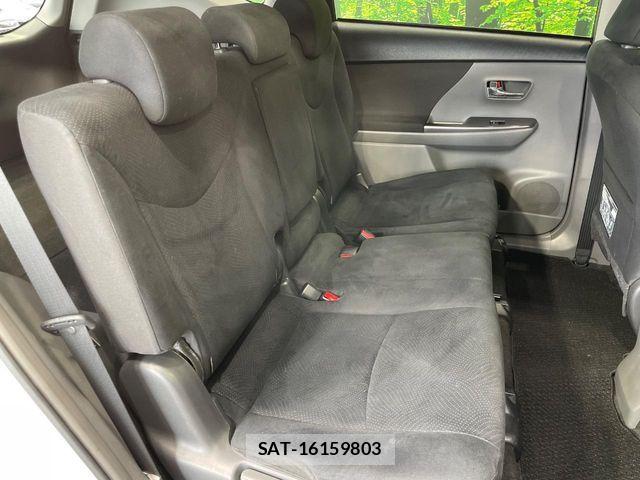 Toyota PRIUS ALPHA 2014-08 7218491-8