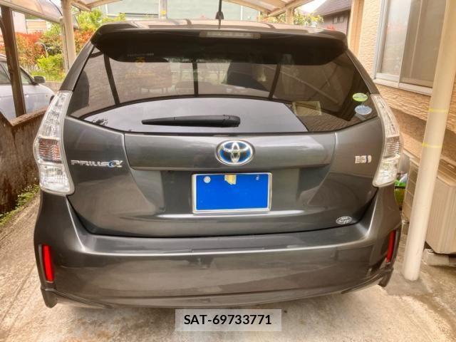 Toyota PRIUS ALPHA 2014-01 7223901-11