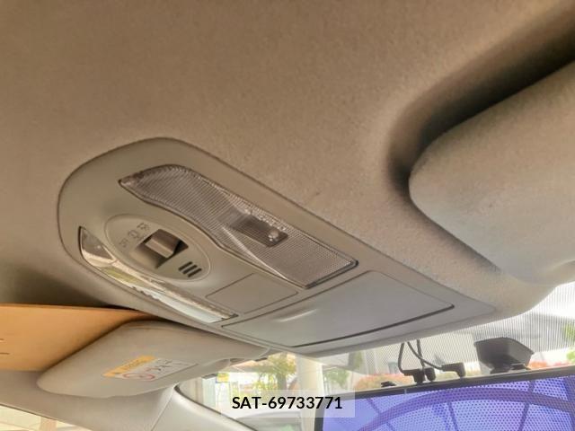 Toyota PRIUS ALPHA 2014-01 7223901-21