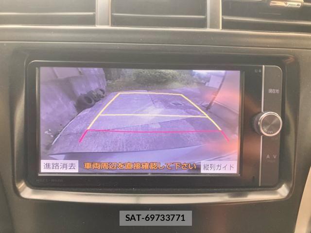 Toyota PRIUS ALPHA 2014-01 7223901-23