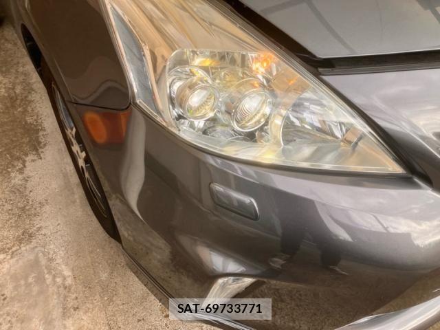 Toyota PRIUS ALPHA 2014-01 7223901-5