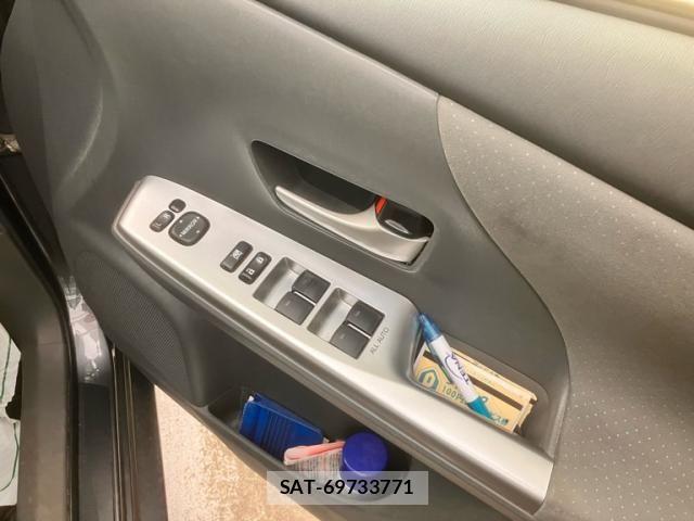 Toyota PRIUS ALPHA 2014-01 7223901-7