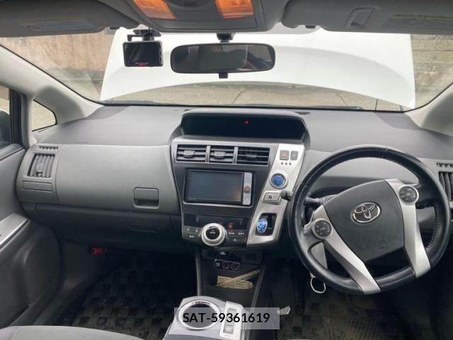 Toyota PRIUS ALPHA 2011-09 7223886-11