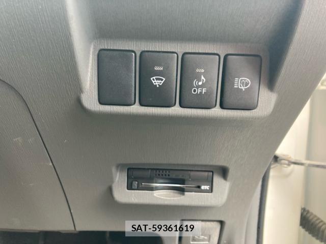 Toyota PRIUS ALPHA 2011-09 7223886-19