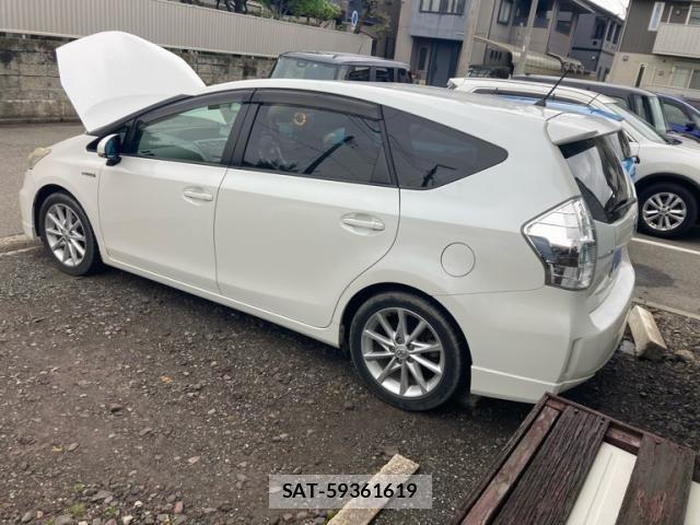 Toyota PRIUS ALPHA 2011-09 7223886-4