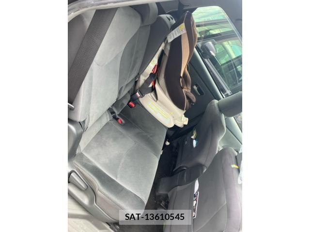 Toyota PRIUS ALPHA 2012-03 7223890-9