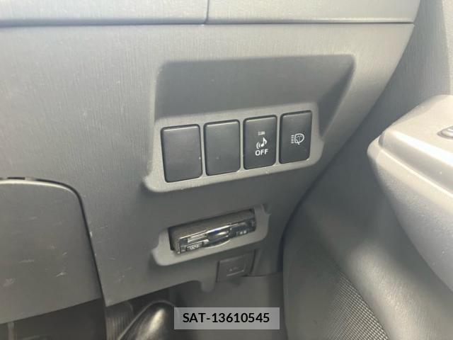 Toyota PRIUS ALPHA 2012-03 7223890-11