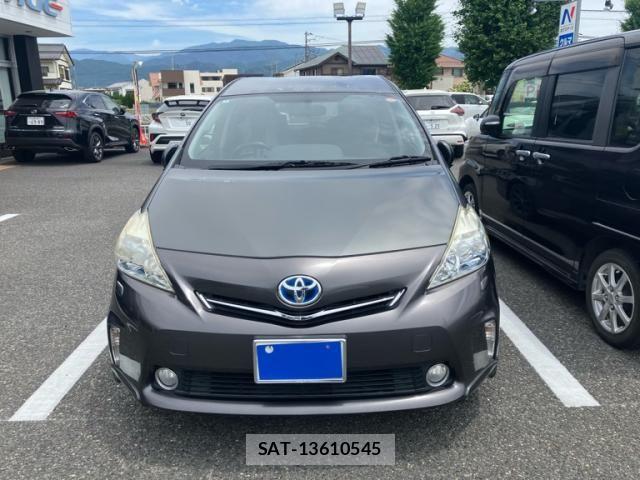 Toyota PRIUS ALPHA 2012-03 7223890-1