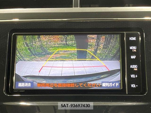 Toyota PRIUS ALPHA 2019-06 7223909-3