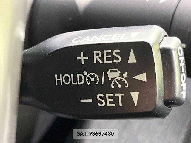 Toyota PRIUS ALPHA 2019-06 7223909-5
