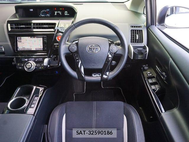 Toyota PRIUS ALPHA 2016-06 7218155-20