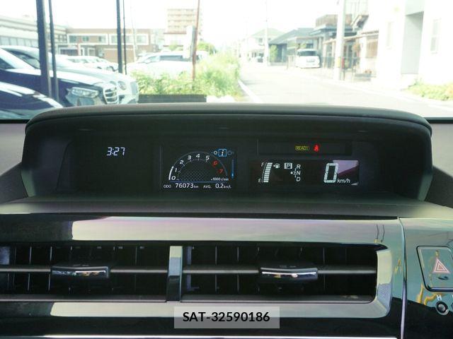 Toyota PRIUS ALPHA 2016-06 7218155-22