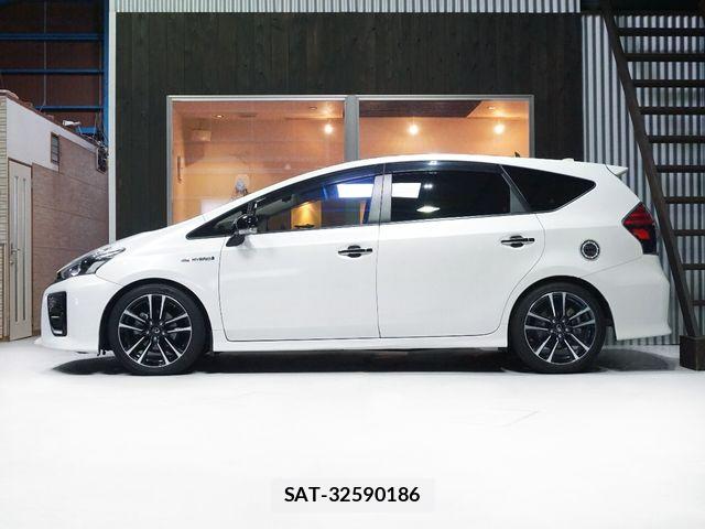 Toyota PRIUS ALPHA 2016-06 7218155-6
