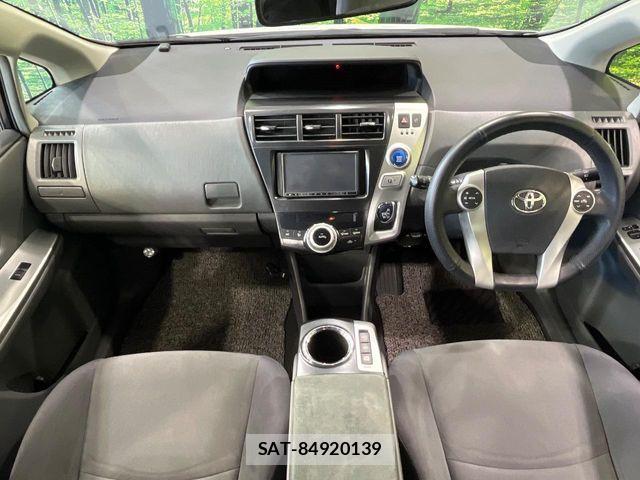 Toyota PRIUS ALPHA 2012-06 7217249-1