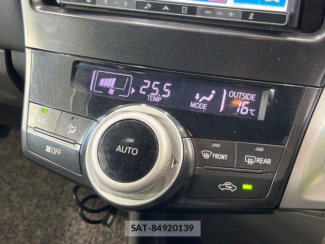 Toyota PRIUS ALPHA 2012-06 7217249-6