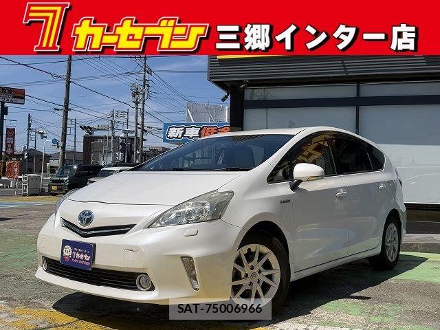 Toyota PRIUS ALPHA 2014-01 7215944-0