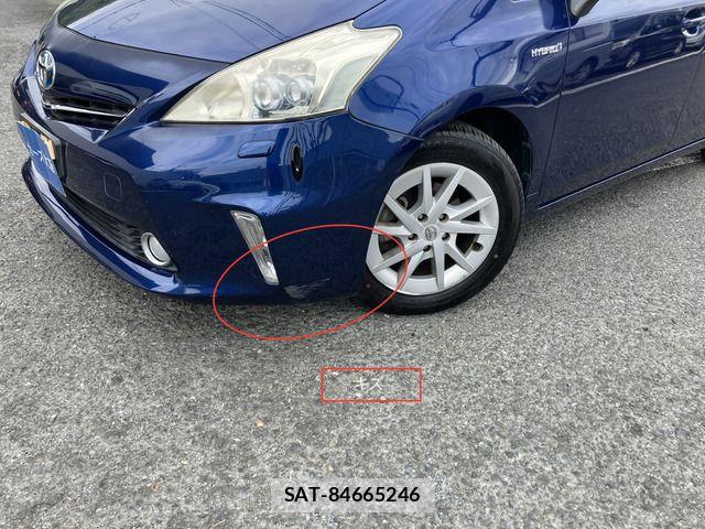 Toyota PRIUS ALPHA 2011-08 7216153-12