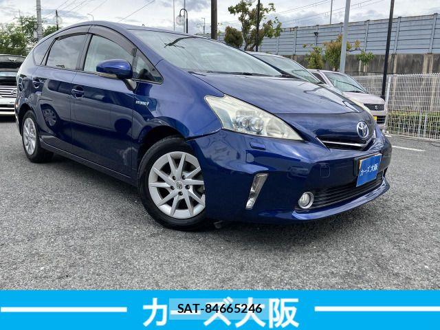 Toyota PRIUS ALPHA 2011-08 7216153-1