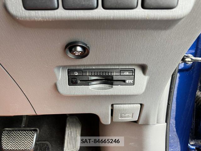 Toyota PRIUS ALPHA 2011-08 7216153-8