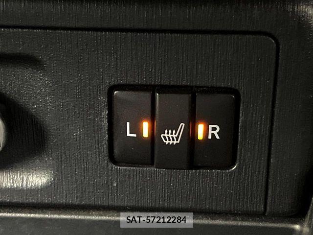 Toyota PRIUS ALPHA 2019-05 7223908-3
