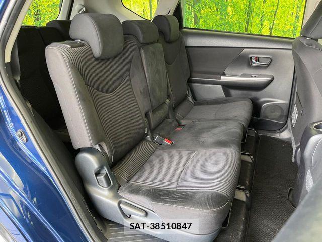 Toyota PRIUS ALPHA 2015-08 7223903-9