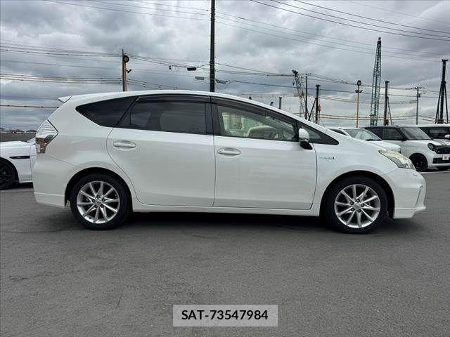 Toyota PRIUS ALPHA 2013-10 7223896-11