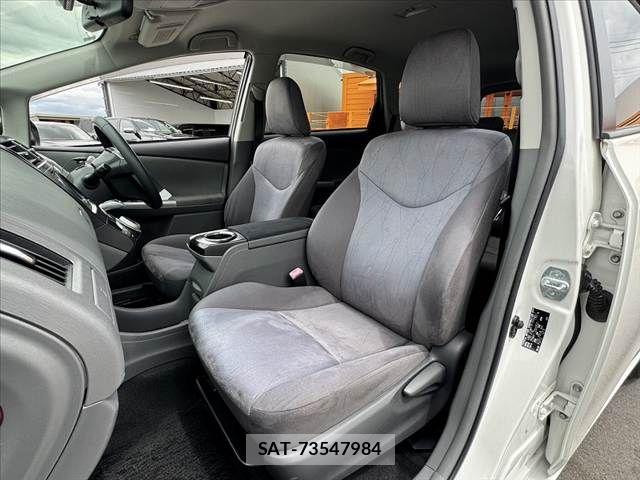 Toyota PRIUS ALPHA 2013-10 7223896-16